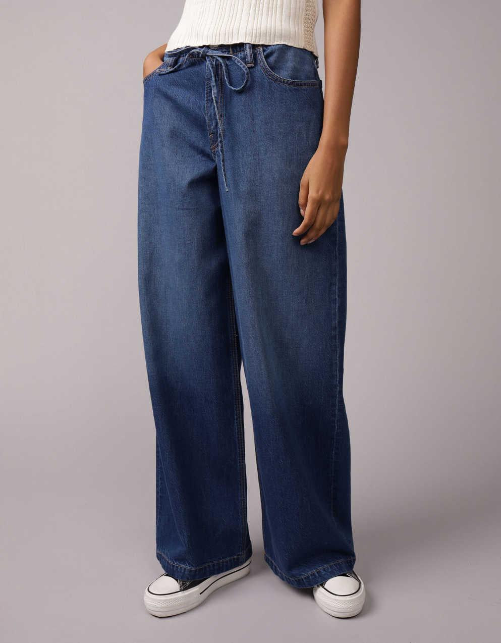 AE Strigid Low-Rise Baggy Ultra-Wide Leg Jean