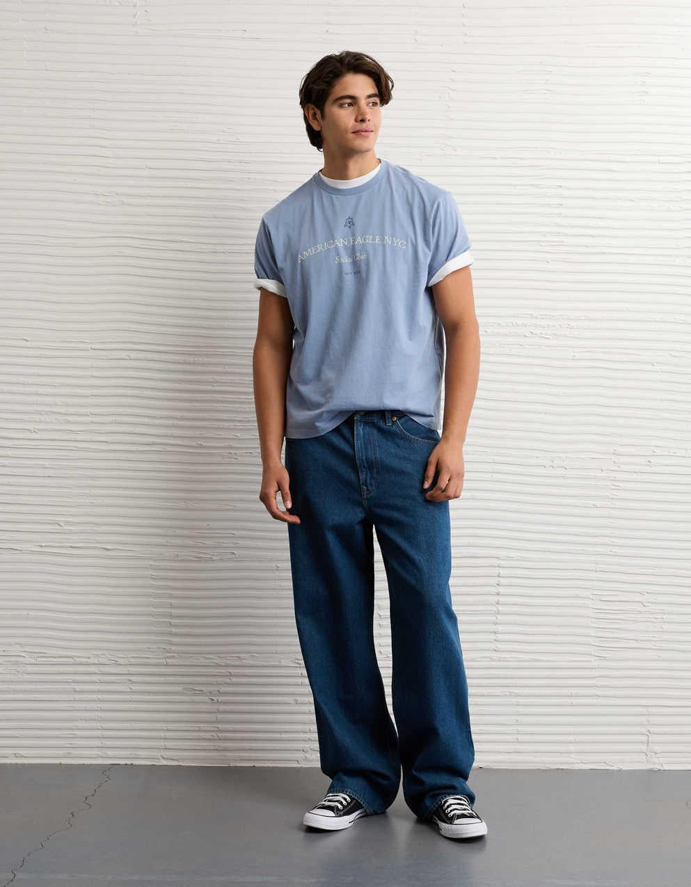 AE Standard Fit Logo Graphic T-Shirt