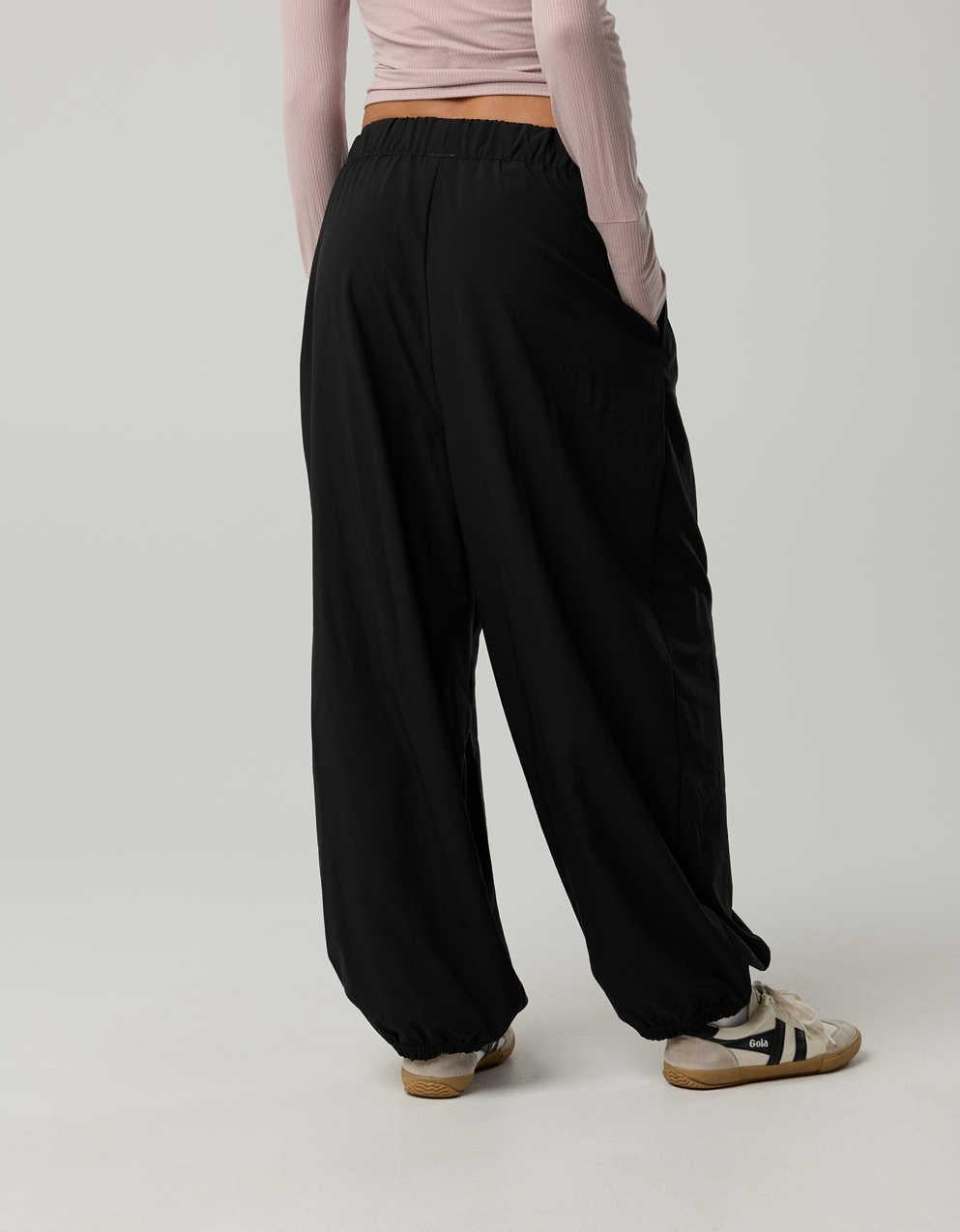 OFFLINE By Aerie Nice Moves Balloon Pant