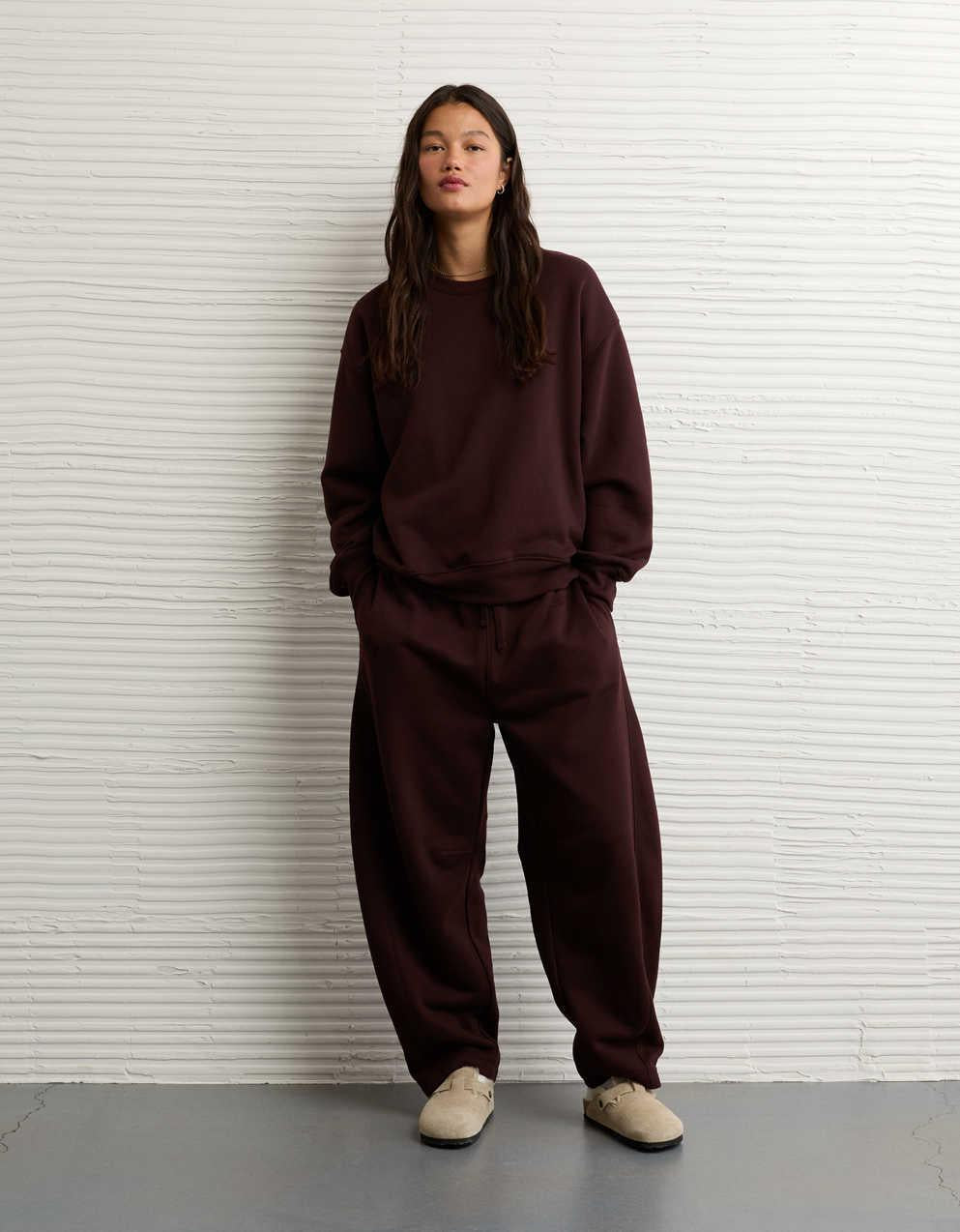 AE Everyday Luxe Crew Neck Sweatshirt