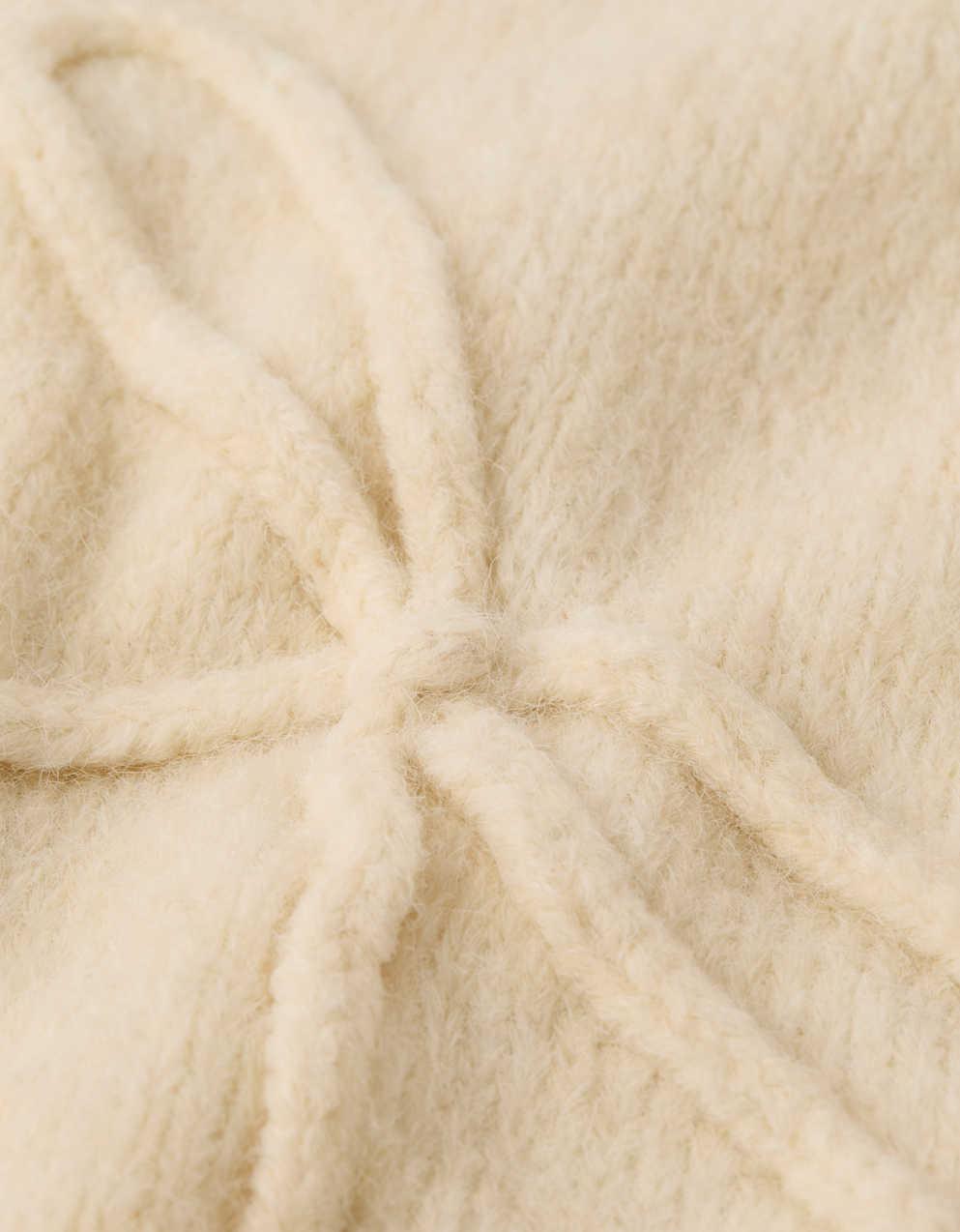 AE Cropped Crew Neck Bow Sweater