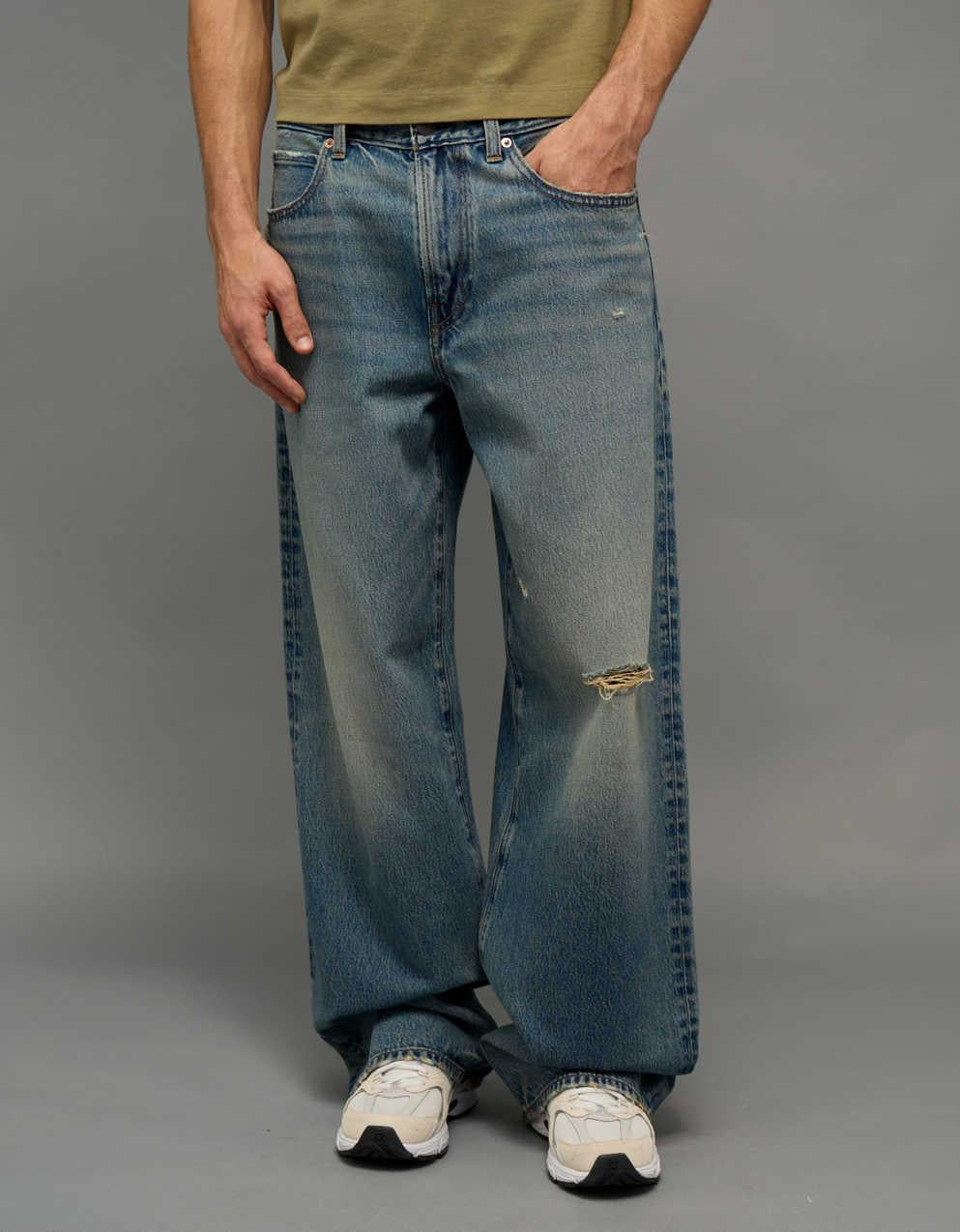 AE Ultra Baggy Jean