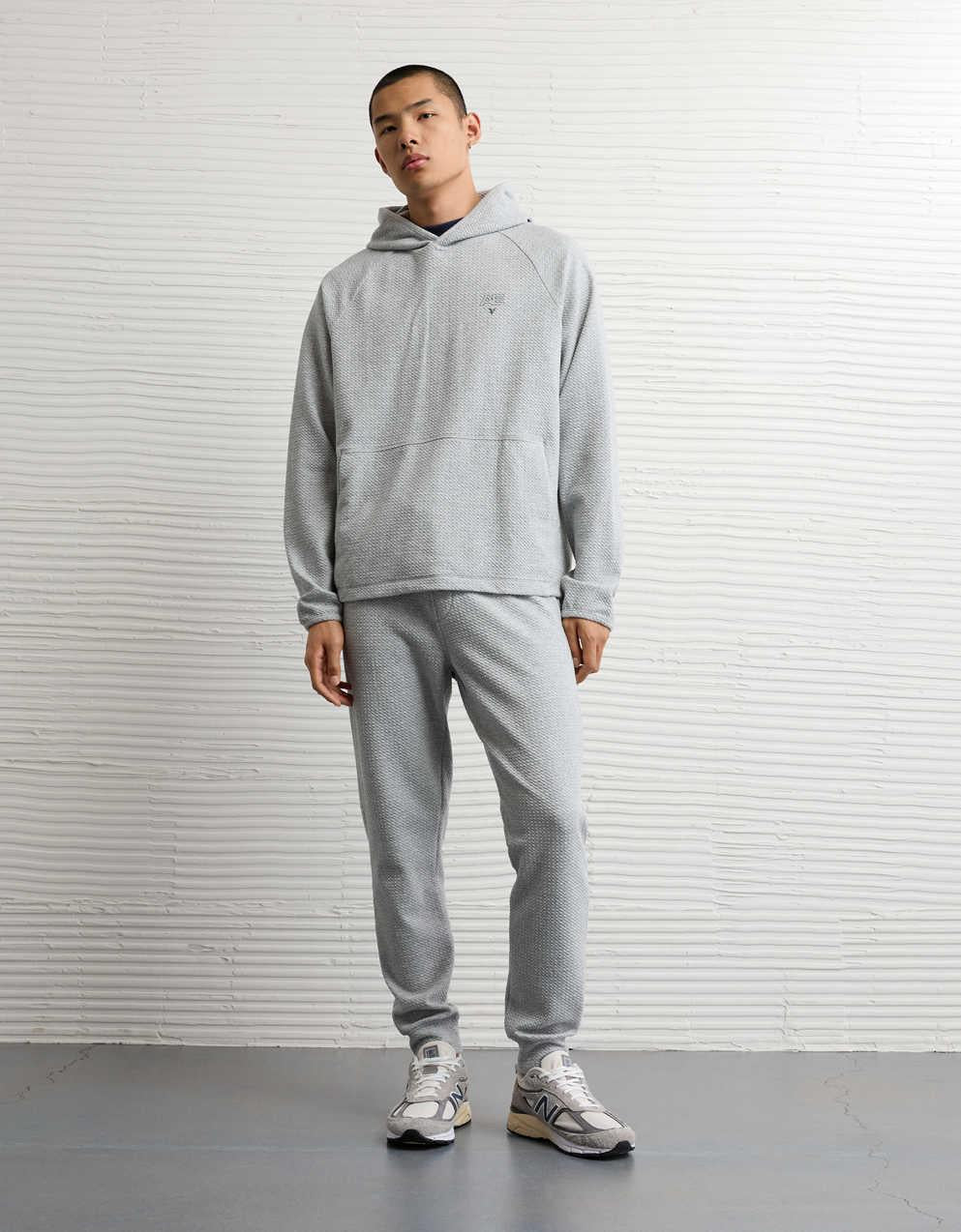 AE 24/7 Textured Fleece Jogger