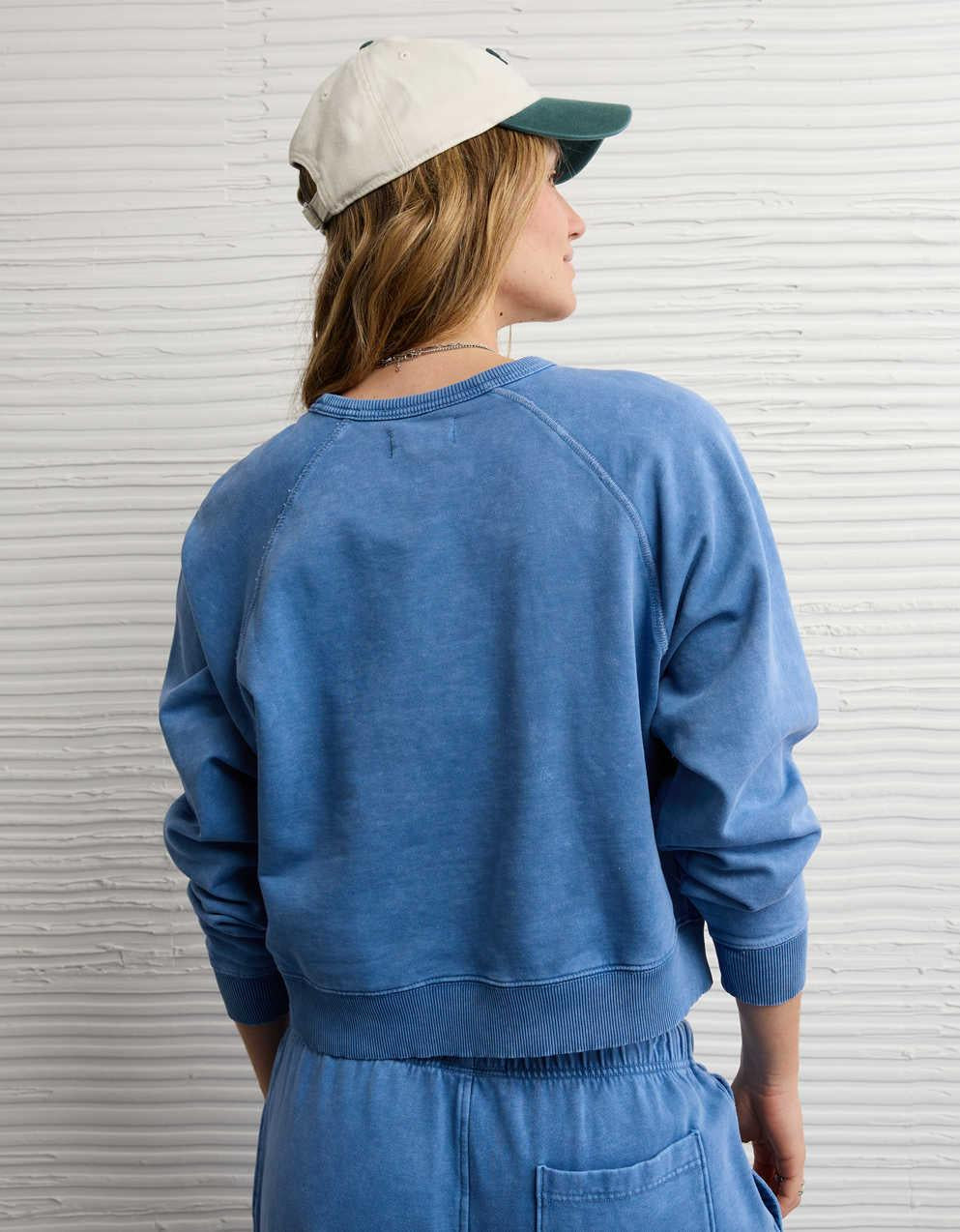 AE Cropped Raglan Sweatshirt