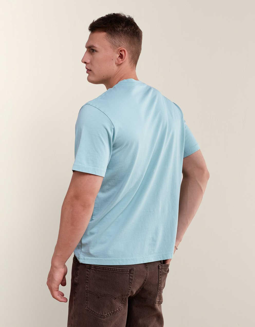 AE Standard Fit Graphic T-Shirt