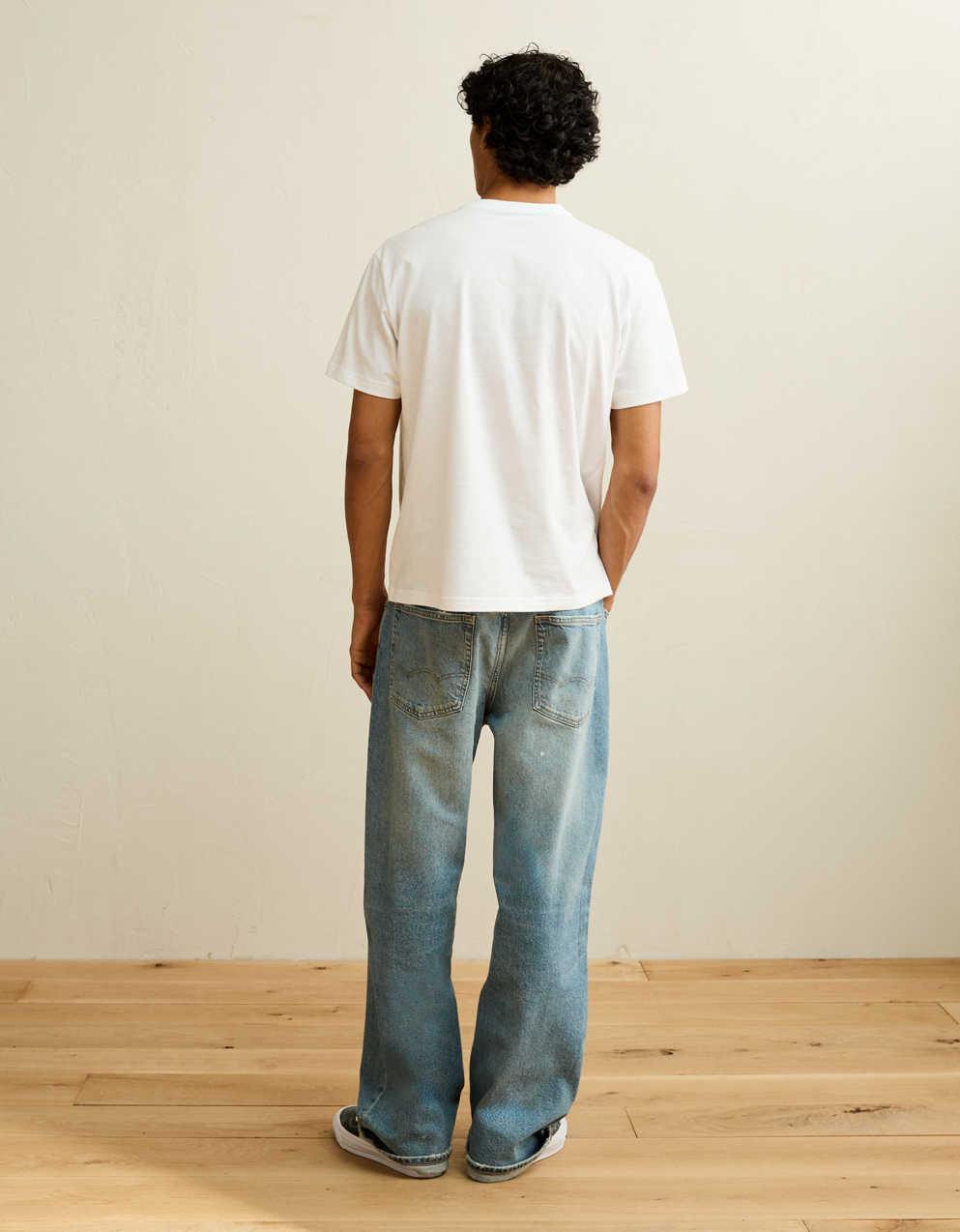 AE Standard Fit Graphic Logo T-Shirt