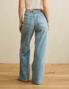 AE Curvy Super High-Waisted Baggy Jean