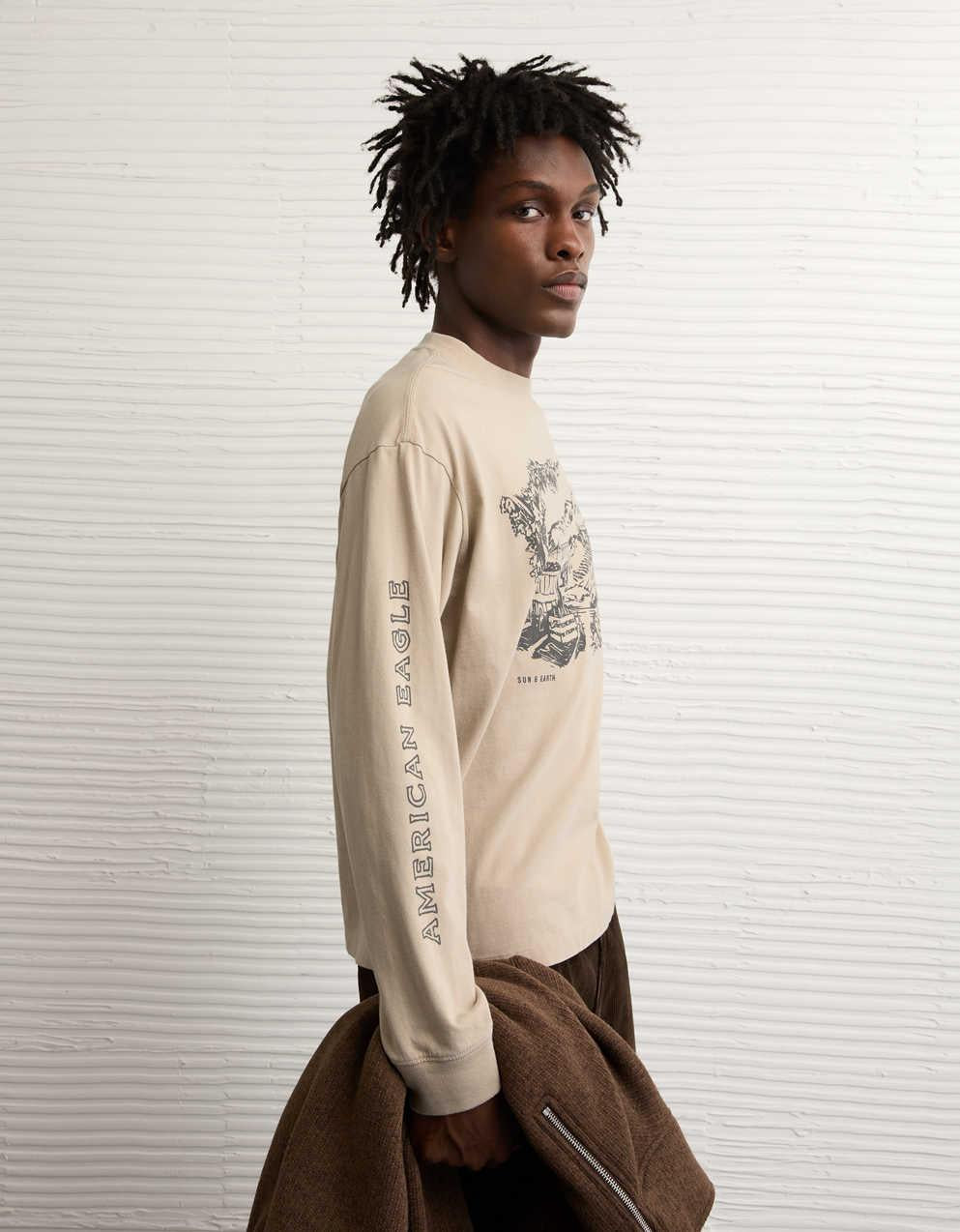 AE Boxy Long Sleeve Graphic T-Shirt